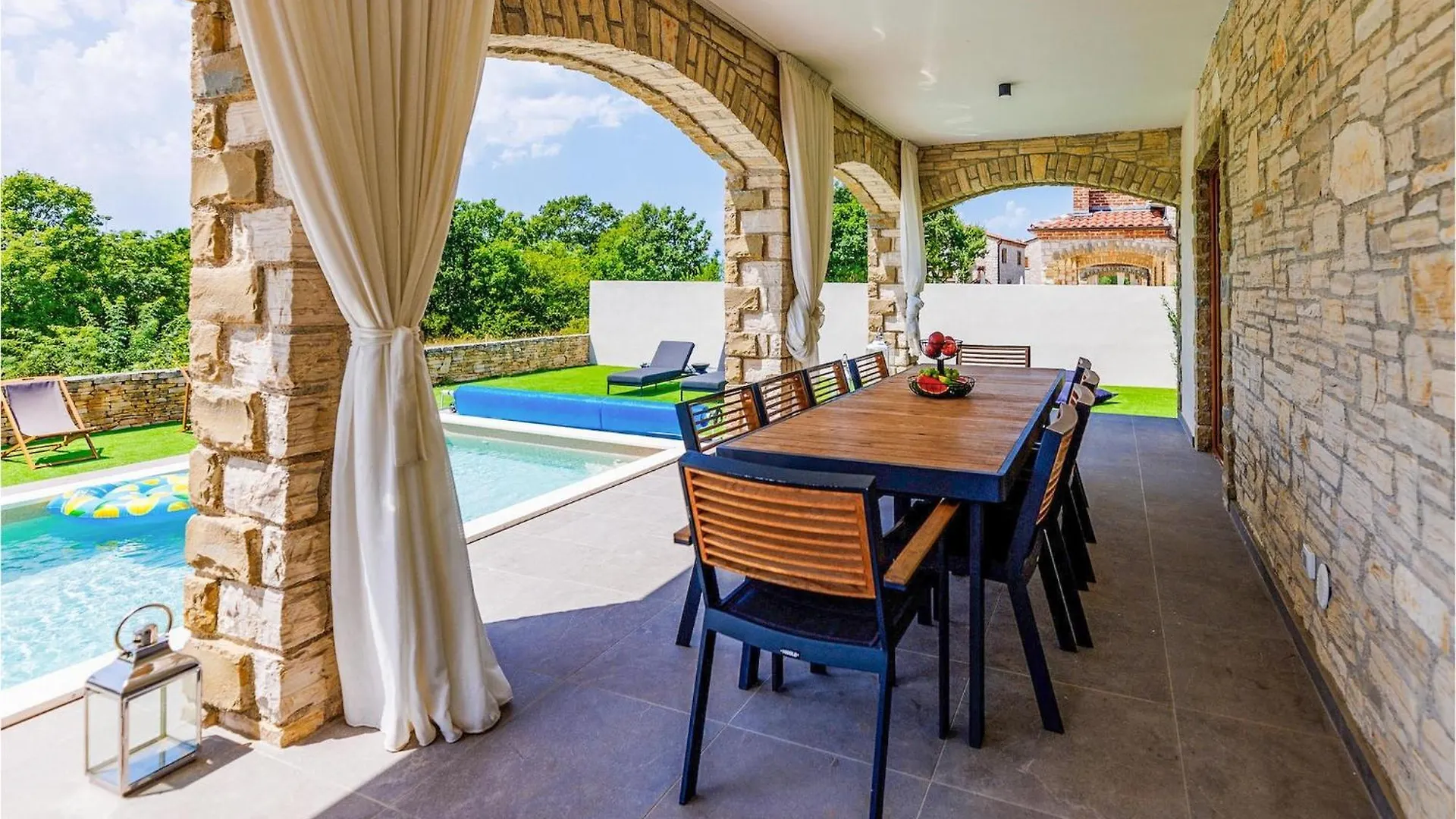 Villa Olivia Cabrunici 0*,